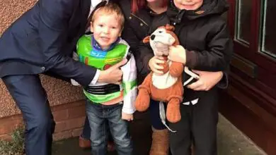 Mother Amused with Son’s Interpretation of Easter Egg Card