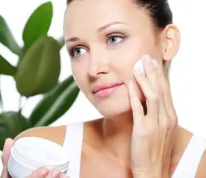 Moisturize the skin regularly