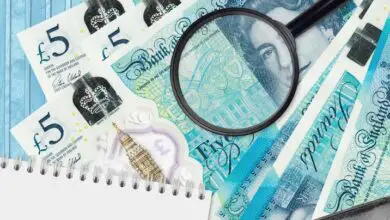 Pound Drops by Concerns Over Brexit While Yen Awaits Successor to Abe